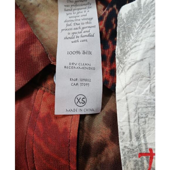NWT - Da-Nang 100% Silk Flowy Printed Long Sleeve Button-Up Blouse Size: XS - Picture 4 of 8